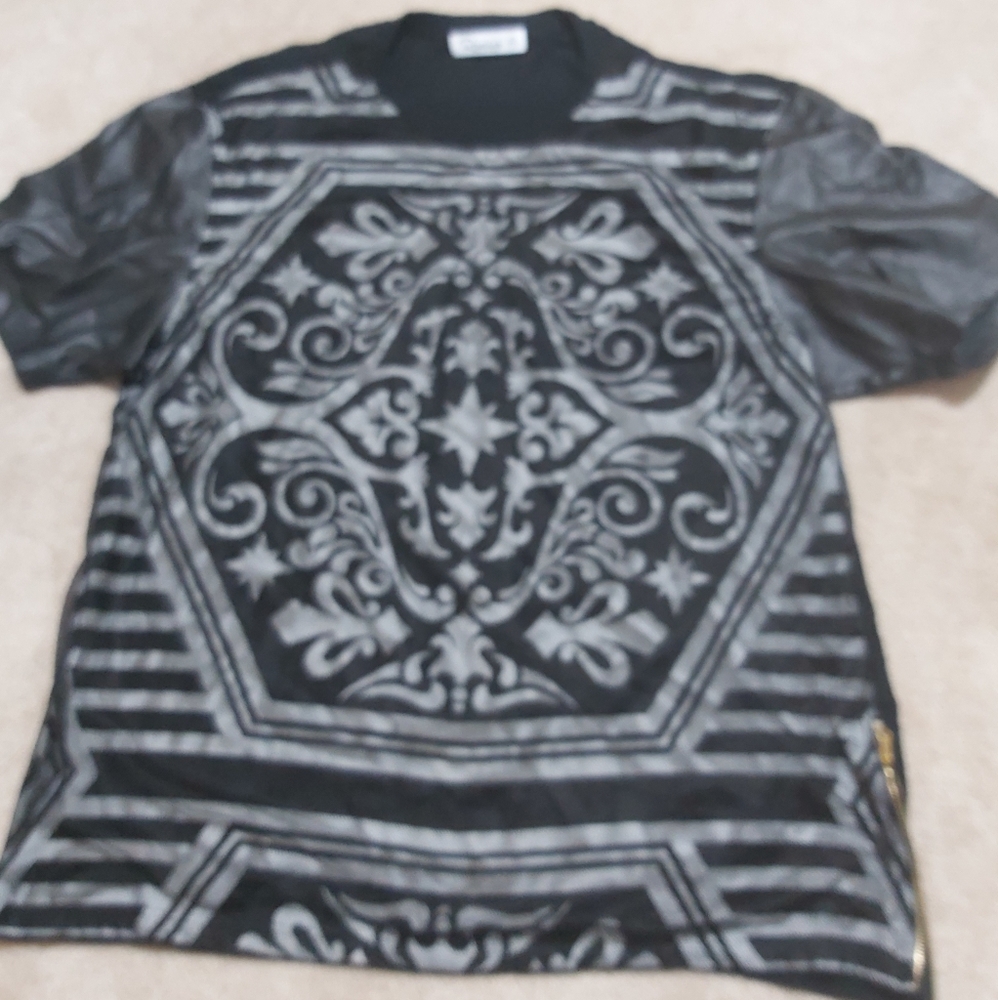 Black t shirt